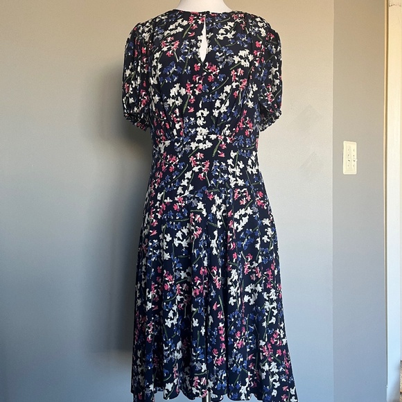 Lewit Dress 100% Silk Floral Garden A Line Navy Flounce Keyhole Cocktail Dress 6 - Picture 7 of 15